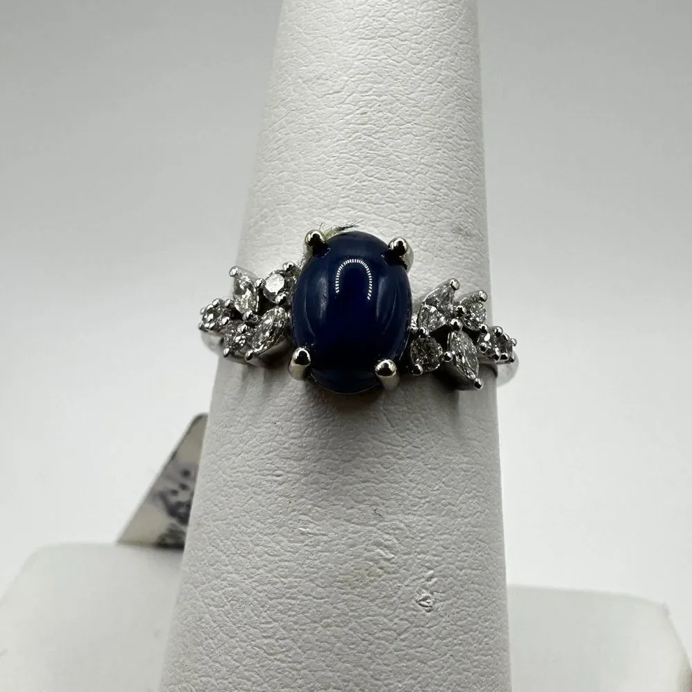 NWT 8x6mm oval cut star sapphire in 14kt WG with .26ctw diamond‎ accents!